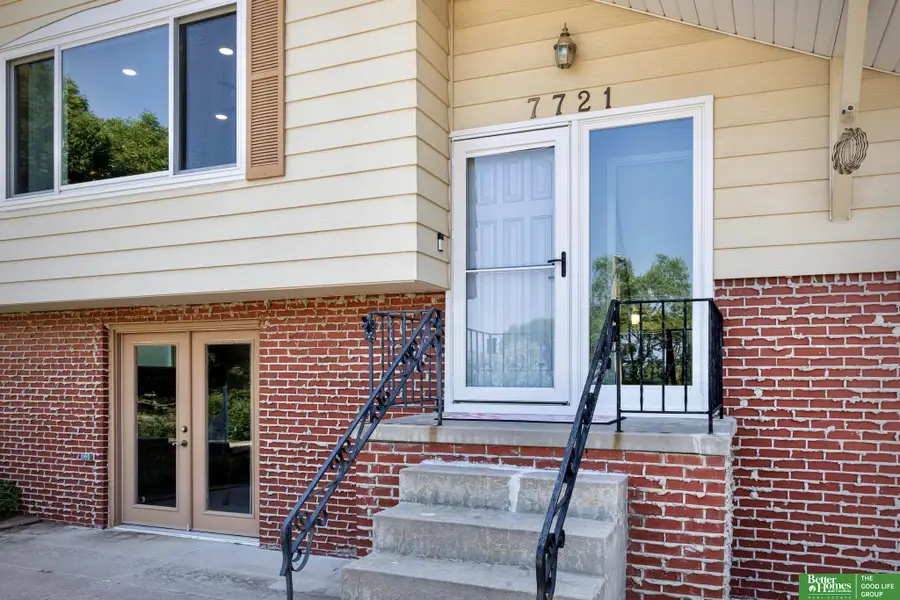 7721 S 42nd Street, Bellevue, NE 68147 - #2