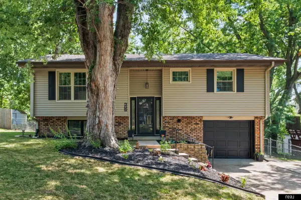 305 Ridgeway Drive, Glenwood, IA 51534