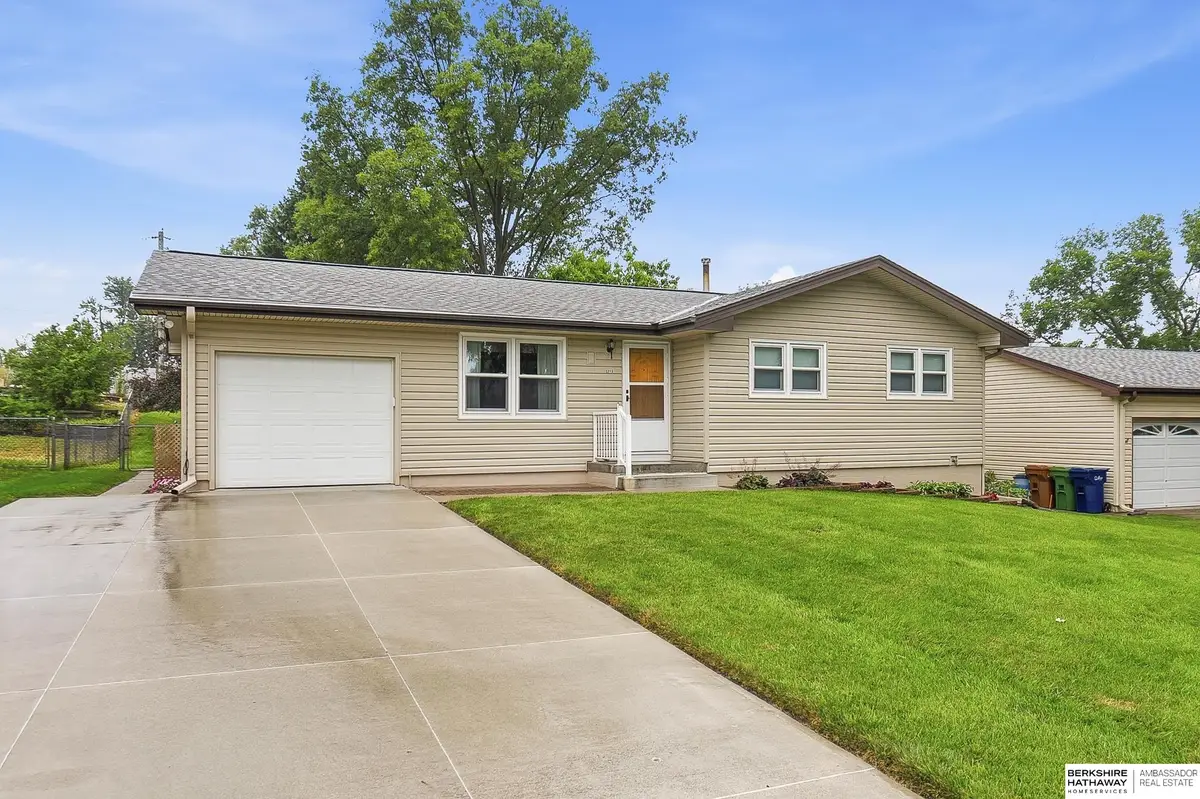 2213 Greensboro Avenue, Bellevue, NE 68005 - #1