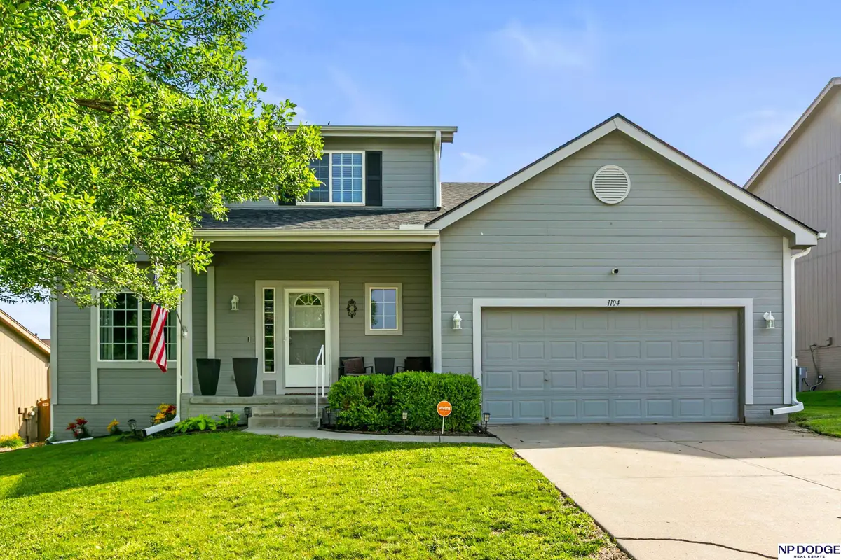 1104 Valleyview Drive, Papillion, NE 68046 - #1