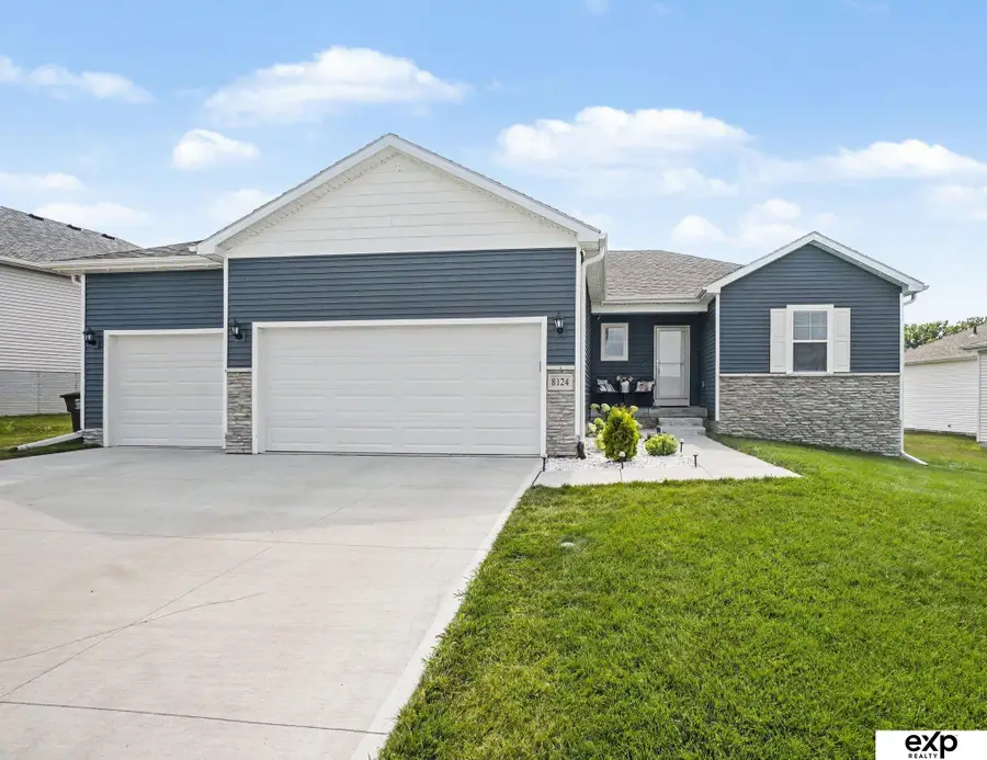 8124 N 170 Street, Bennington, NE 68007 - #2