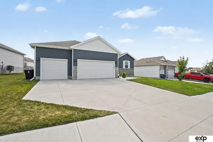 8124 N 170 Street, Bennington, NE 68007 - #3