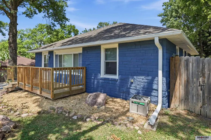 4710 Sumner Street, Lincoln, NE 68506 - #3