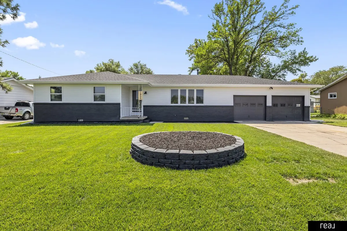 1855 E 16th Street, Fremont, NE 68025 - #1
