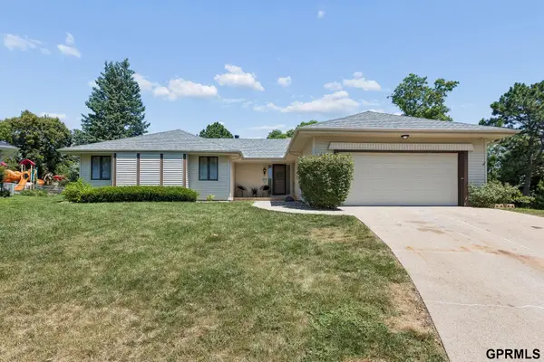 4952 Dumfries Circle, Bellevue, NE 68157-0000