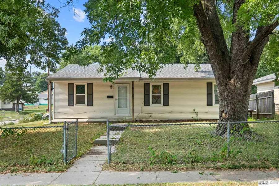 6118 Camden Avenue, Omaha, NE 68104 - #2