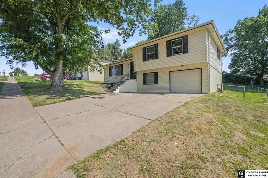 3009 Coffey Avenue, Bellevue, NE 68123 - #2