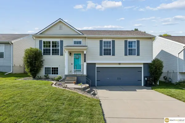 19631 Laci Street, Omaha, NE 68135