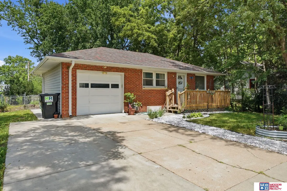 6234 Leighton Avenue, Lincoln, NE 68507 - #1