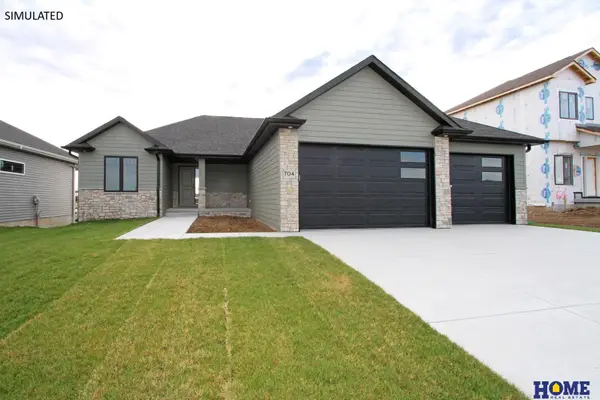 10930 Grantham Drive, Lincoln, NE 68527