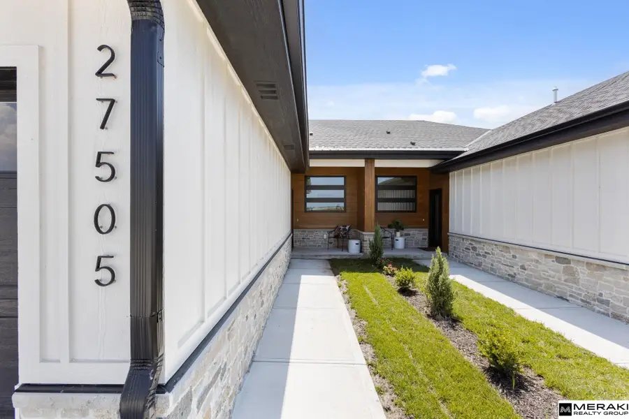 27505 Heron Street, Valley, NE 68064 - #2