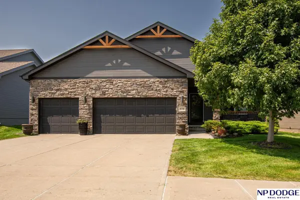 878 N Hws Cleveland Boulevard, Elkhorn, NE 68022