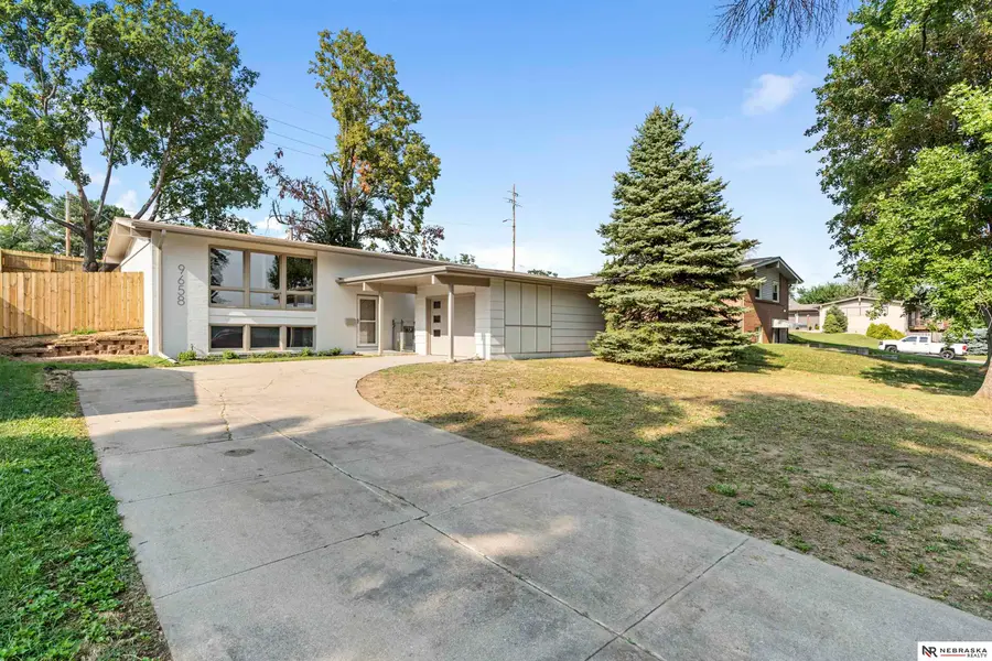9658 Corby Street, Omaha, NE 68134 - #2