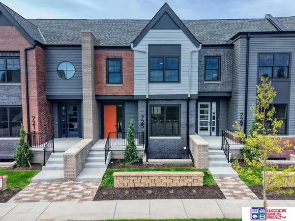 729 Blue Sage Boulevard, Lincoln, NE 68521