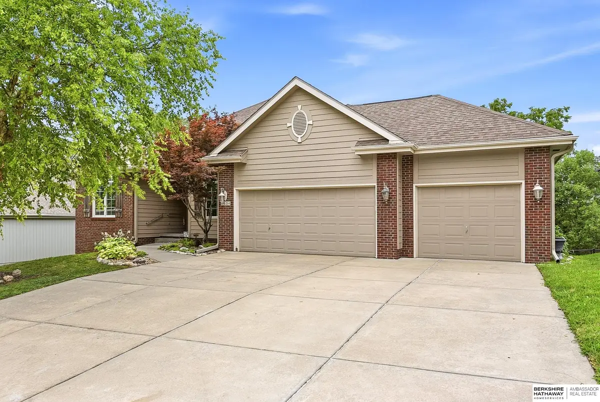 5634 N 142nd Avenue, Omaha, NE 68164 - #1