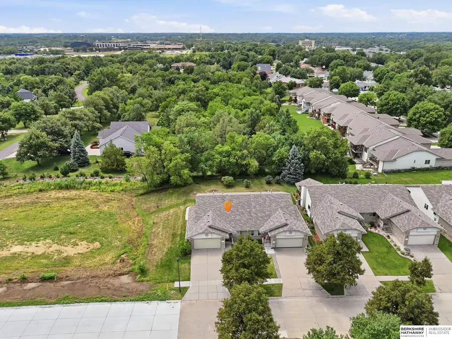 8627 Peregrine Court, Lincoln, NE 68505 - #2