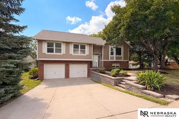 1892 N 153rd Plaza, Omaha, NE 68154
