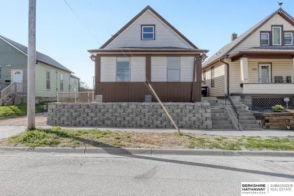 1211 Arbor Street, Omaha, NE 68108