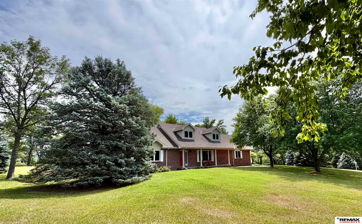 900 Plum Ridge Road, Lincoln, NE 68527 - #1