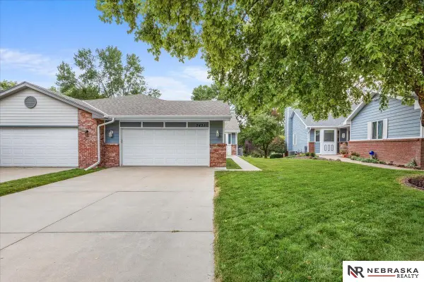 7421 Red Oak Road, Lincoln, NE 68516