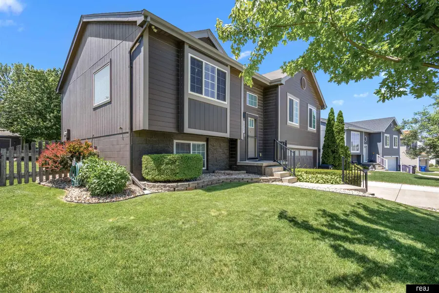 1910 Southview Drive, Papillion, NE 68046 - #3