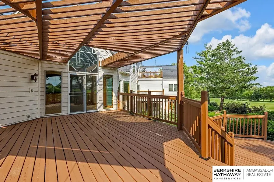 811 Western Hills Drive, Papillion, NE 68046 - #2
