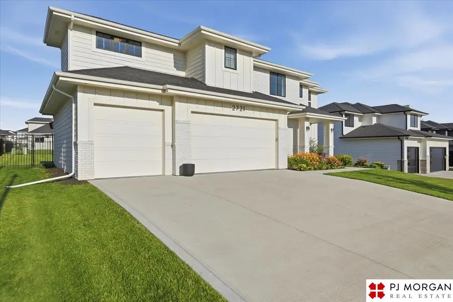 2721 N 182nd Avenue, Elkhorn, NE 68022 - #2