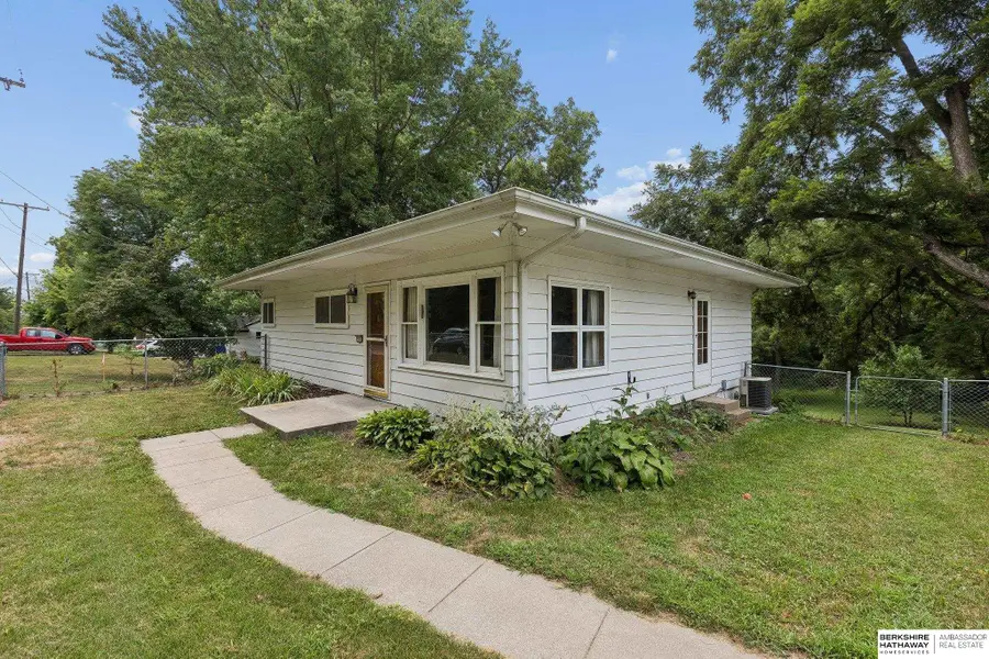 9704 N 31st Street, Omaha, NE 68112 - #3