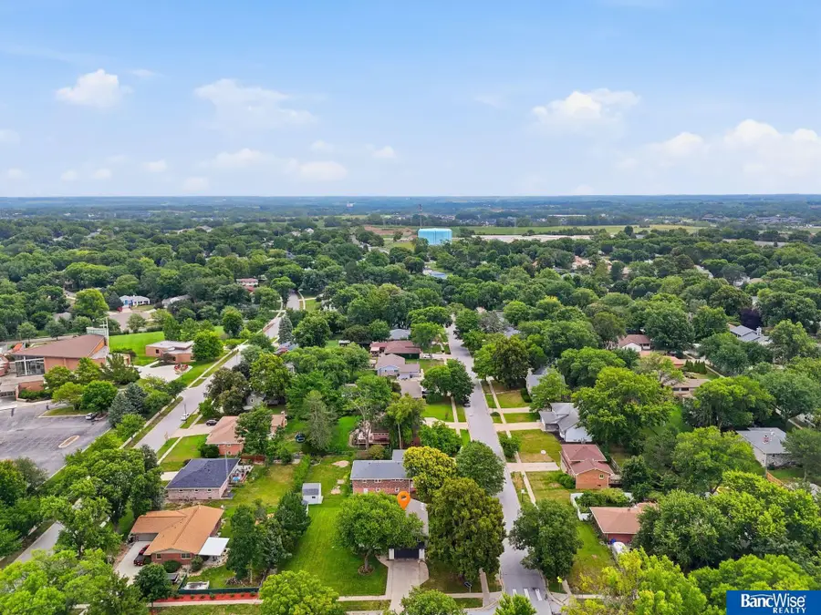 2040 S 77th Street, Lincoln, NE 68506 - #2