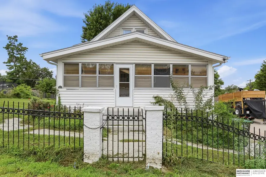 5248 S 49th Avenue, Omaha, NE 68117 - #2