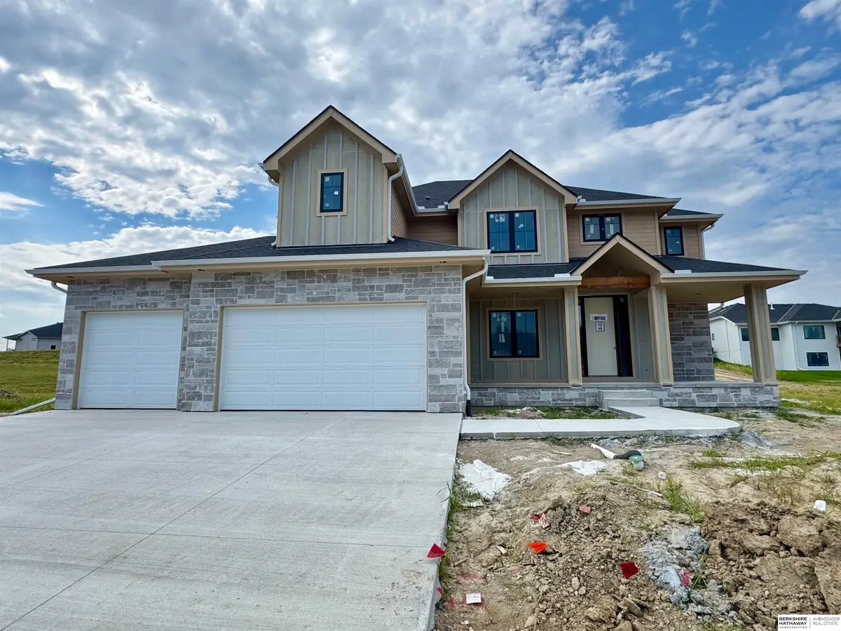 20032 V Street, Omaha, NE 68135 - #1
