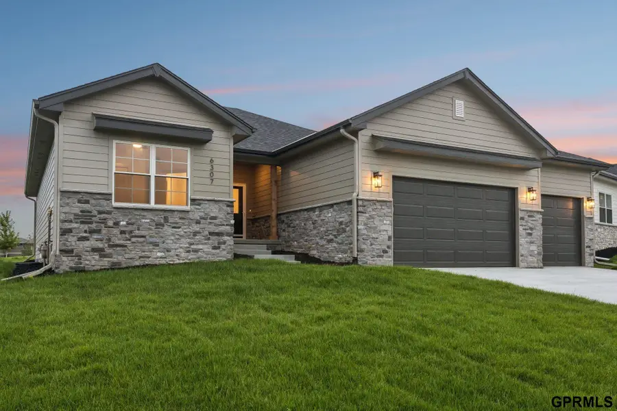 6307 S 208 Avenue, Elkhorn, NE 68022 - #2