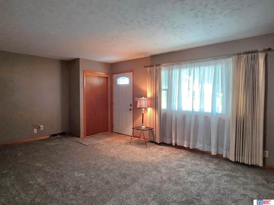 310 S 23rd Road, Beatrice, NE 68310 - #2