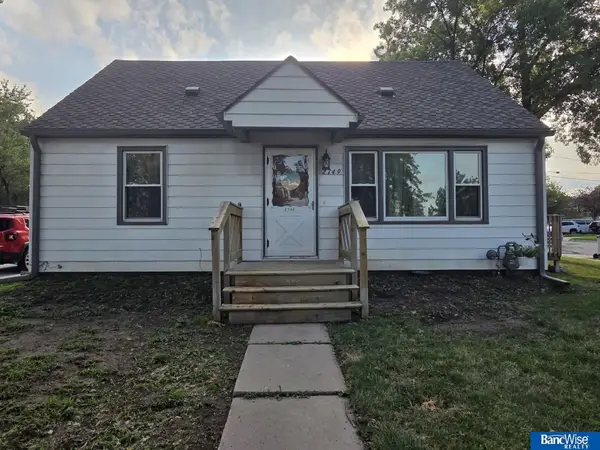 2749 N Cotner Boulevard, Lincoln, NE 68507