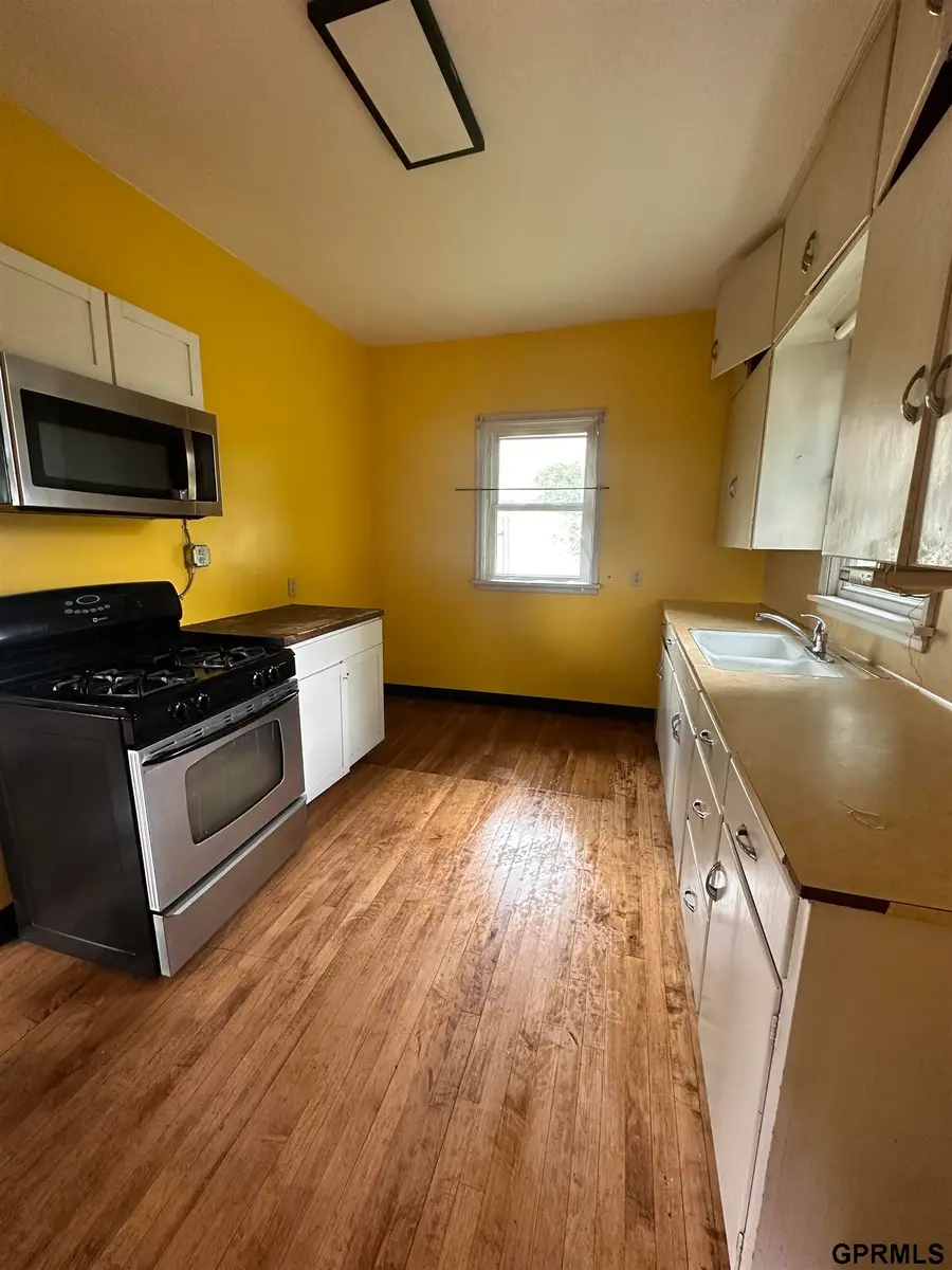 5425 S 23rd Street, Omaha, NE 68107 - #3