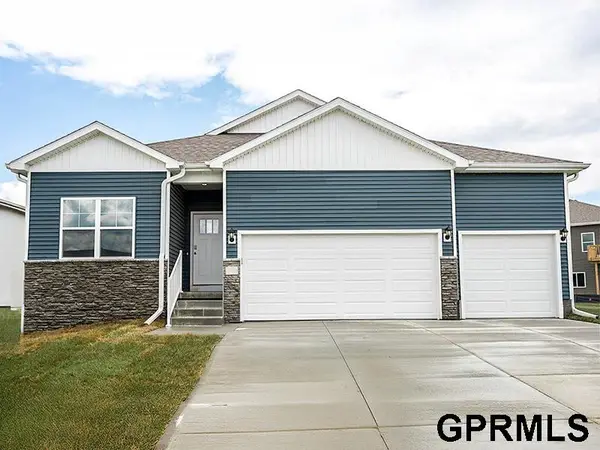 6062 N 185th Avenue, Elkhorn, NE 68022
