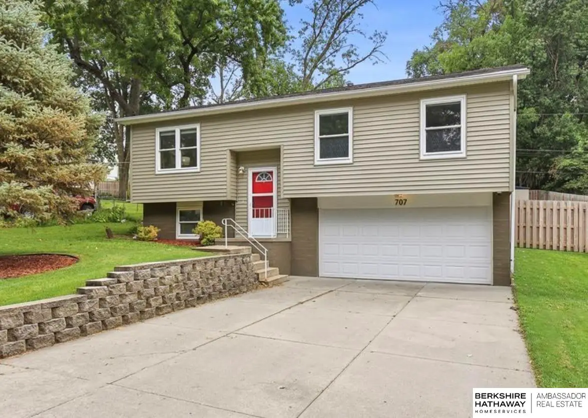 707 Lila Avenue, Bellevue, NE 68005 - #1