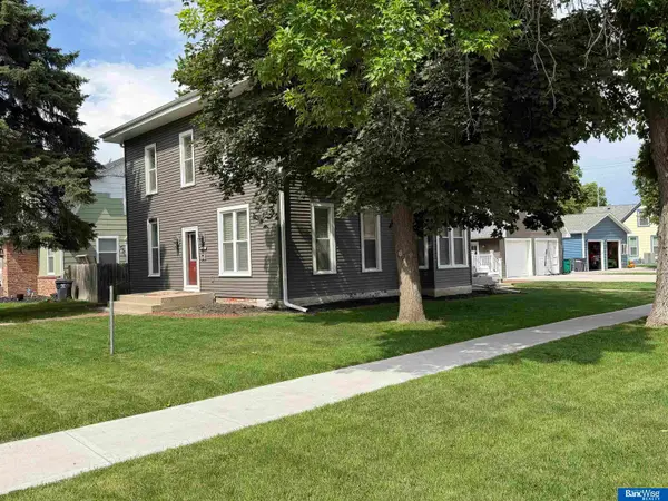 1004 15th Street, Aurora, NE 68818