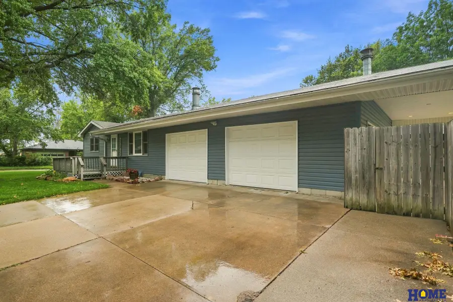 1701 N 52nd Street, Lincoln, NE 68504 - #3