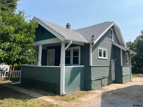 1025 S 28th Street, Omaha, NE 68105