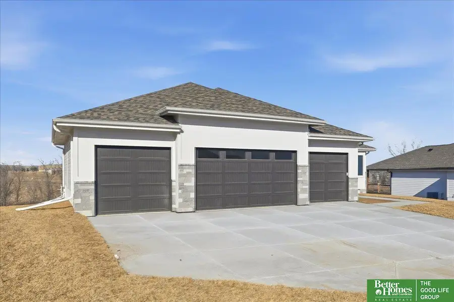 5820 N 213th Avenue, Elkhorn, NE 68022 - #2