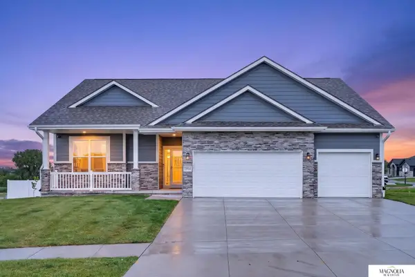 11914 Horizon Street, Papillion, NE 68046
