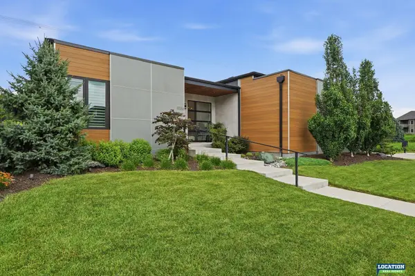 8556 Birkett Drive, Lincoln, NE 68526