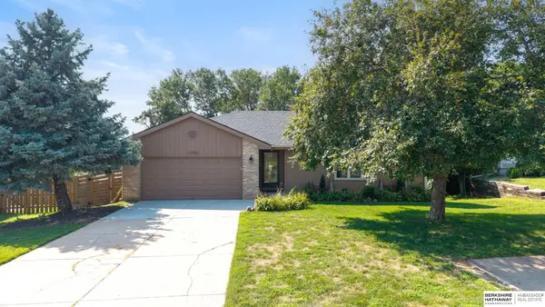1880 N 153rd Plaza, Omaha, NE 68154