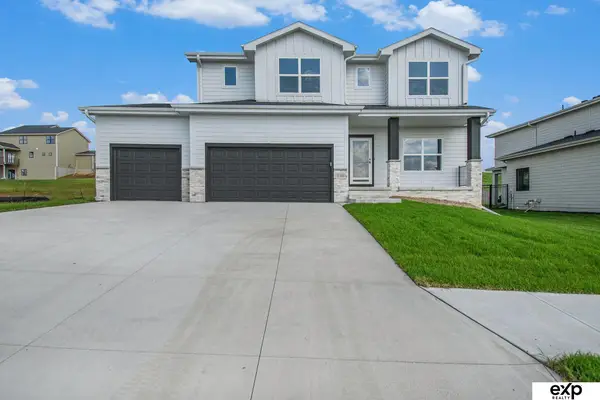 11061 S 217 Street, Gretna, NE 68028