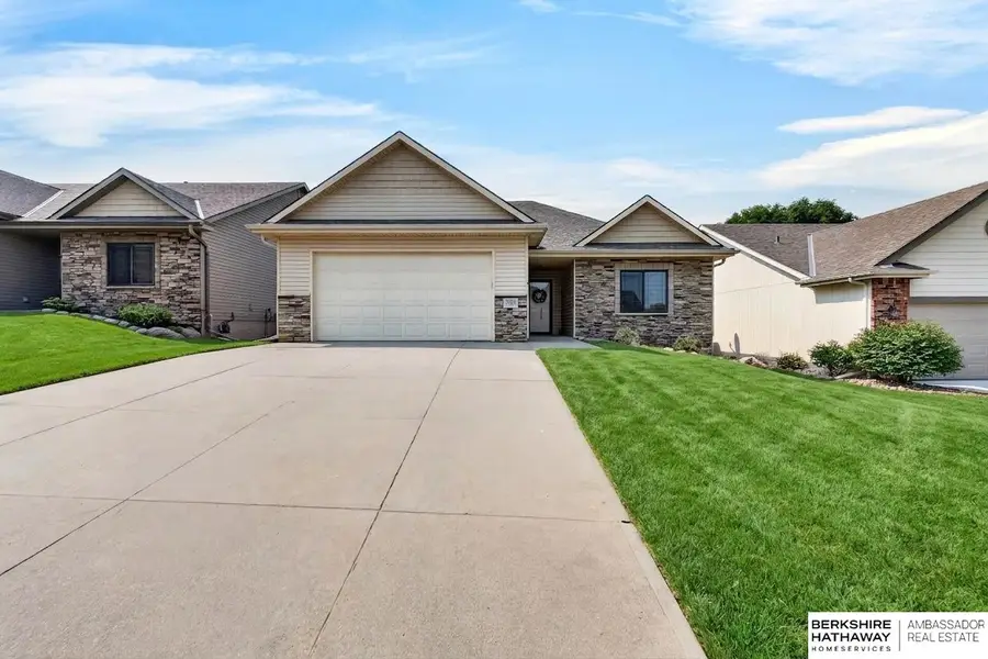 10619 Hillcrest Drive, La Vista, NE 68128 - #2