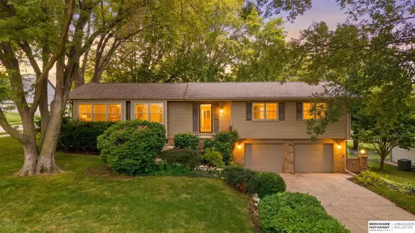 12356 Westover Road, Omaha, NE 68154