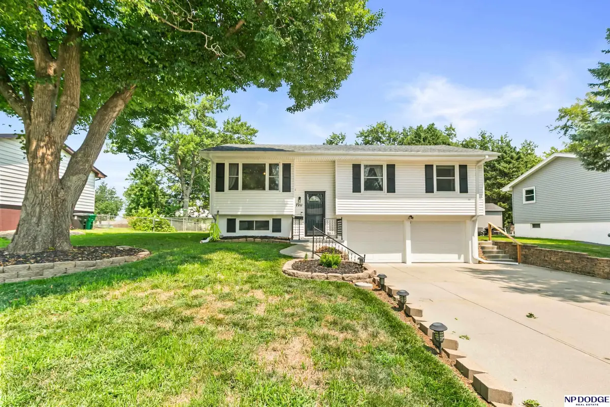7211 Pine Drive, La Vista, NE 68128 - #1
