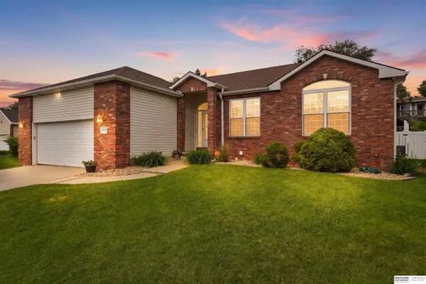8233 Mackenzie Road, Lincoln, NE 68505