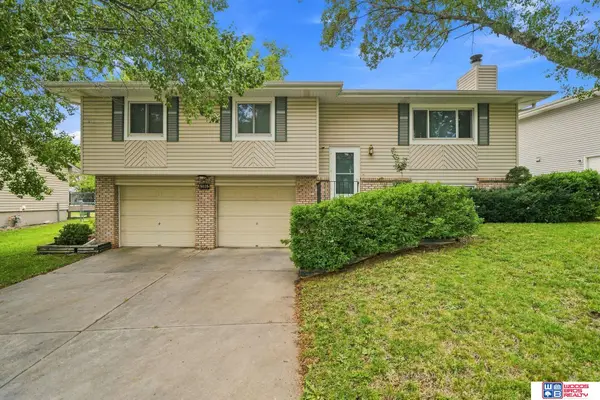 5805 S 41st Street, Lincoln, NE 68516